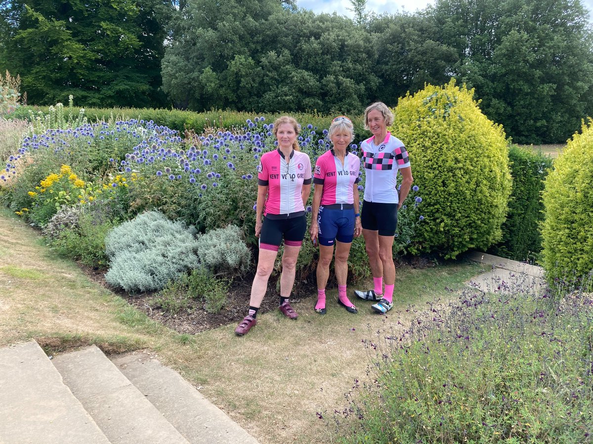 RHSLibraries's tweet image. They&apos;ve been at it again! 🚴‍♀️

The @kentvelogirls rode to @PolesdenLaceyNT and @EnchantedForest, following in the tracks of #BicycleBoys Loyal and Sam, who visited 80 gardens by bike in 1928: rhs.org.uk/bicycle-boys

Could you plan a cycle ride of your own?