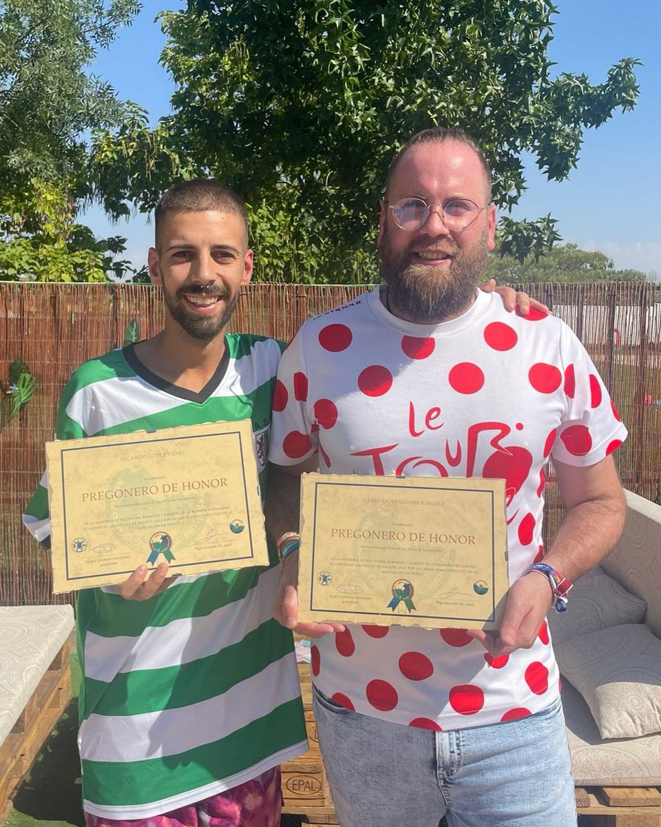 💚 Un auténtico orgullo ser PREGONEROS de las #FiestasAgostoTorrejoncillo2022 por <a href="/Dinamiza_Torre/">Asociación de Peñas de Torrejoncillo</a> 

🍻 Os esperamos mañana rn la RUTA BARÍTIMA con la Charanga y las 17:00 nos vemos en la Plaza Mayor para el PREGÓN DE LAS FIESTAS

🎈 ¡Se vienen cositas! 

📲 #SinFiestasNoHayPueblo