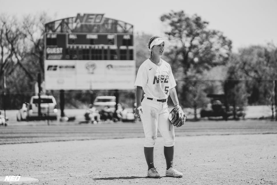 NEOSFTBLL's tweet photo. Tara is going to Tulsa‼️
Infielder from Jenks, OK
Majoring in computer &amp; electrical engineering 
Can’t wait to watch you at the next level! 💙⚔️
#gogoneo #rownorse https://t.co/hKeaVhbuPR