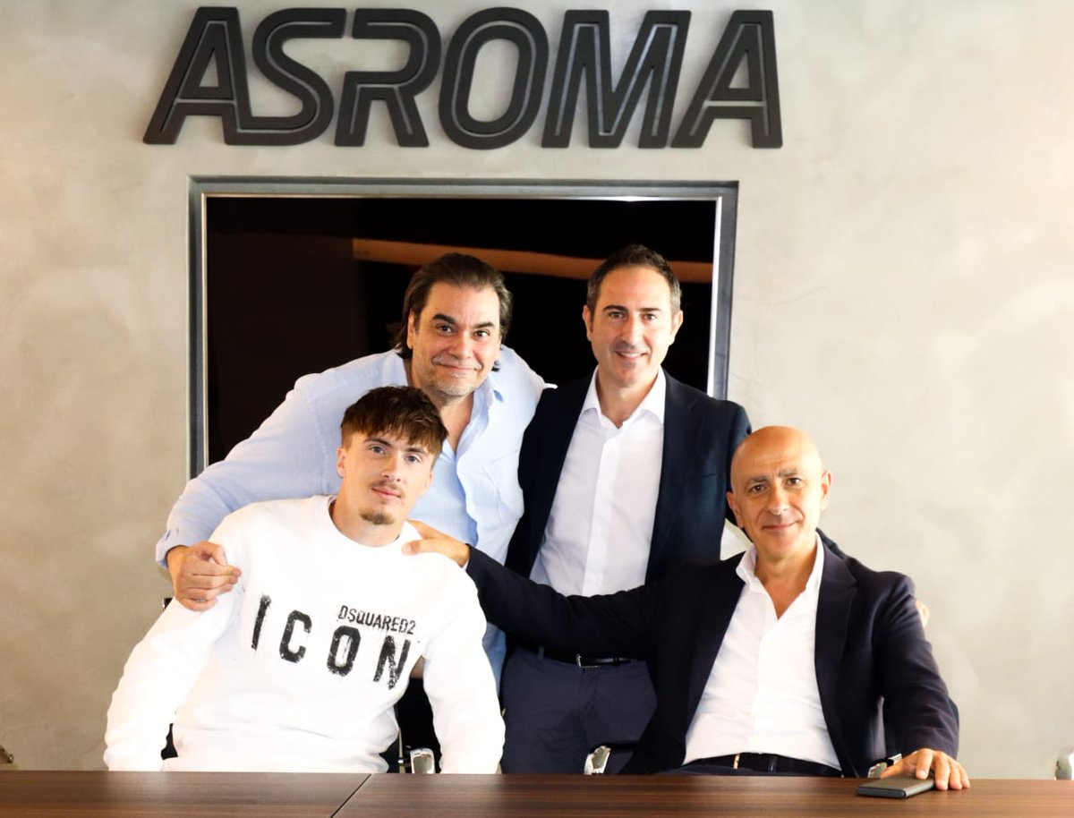GROUPEUSM's tweet photo. 🚨 MERCATO 2022 : Congratulations to
Marlone FOUBERT-JACQUEMIN who signed with AS Roma (@officialasroma). 🚨 #usmgroup
Stronger together ! 💪🏽⚽
#footballplayer #football #playersagent #foot #agent #christophemongai #carliephenix #asroma #mercato #mercato2022 #usmfootball https://t.co/3GfhmyJuTp