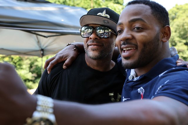 “Healed people heal people” 

Tim Deal reflects on his time in prison and how he’s working towards helping others reintegrate into society and heal after spending time behind bars. 

bostonglobe.com/metro/black-ne…