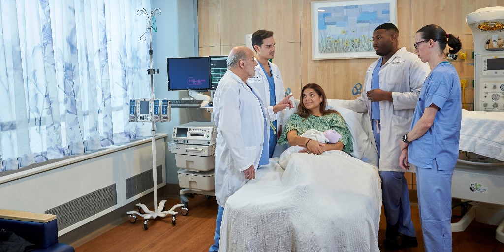 nyulisom's tweet photo. Primary care starts even before the primary years, and the obstetrics and gynecology program promotes women's health from the very start.  OB/GYN curriculum is weaved all throughout our three-year program and is one of our #directlinks to residency.  https://t.co/NgpOdfwKa1 https://t.co/2ldW5m44FG