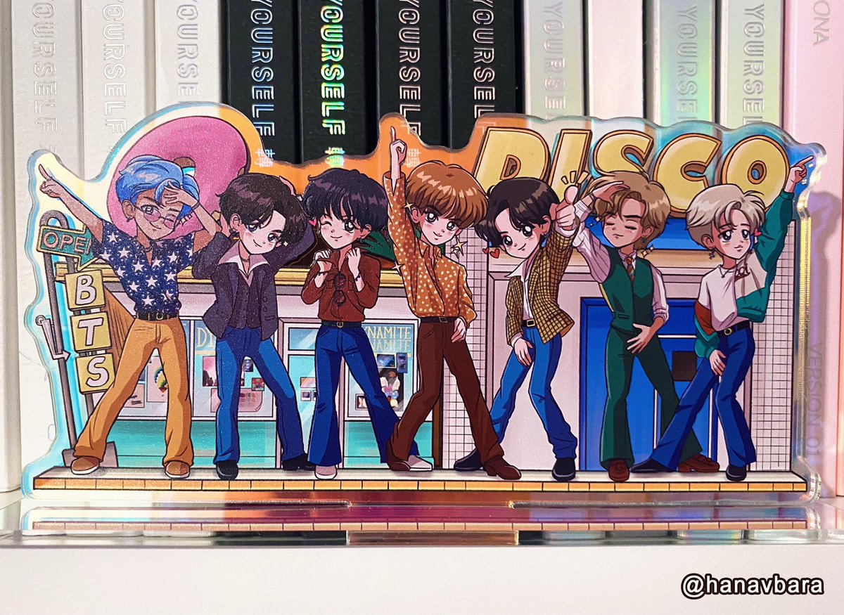 BTS GIVEAWAY 💜

✧ keychain of choice + dynamite standee!

✧ RT &amp; follow

tysm for the support 🥺💖 pre0rder still open! you can comment which one do you want 💕