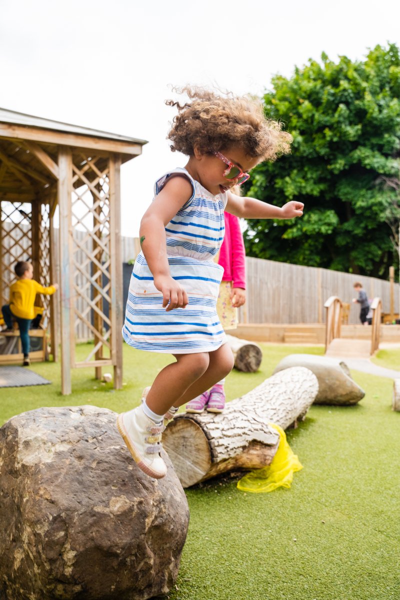 LittleAngelsMar's tweet image. 1,2,3, Jump... 

Our little angels love exploring our outdoor garden! Developing their gross motor skills, climbing, crawling, jumping, running! 

#Preschool #Nursery #EYFS #Childcare #Babies #Toddler #Marcham #Abingdon #Oxford