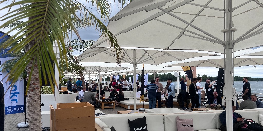 Futurist_conf's tweet image. Come network or enjoy the views in between panel sessions at our #Futurist22 Cabanas 🌴