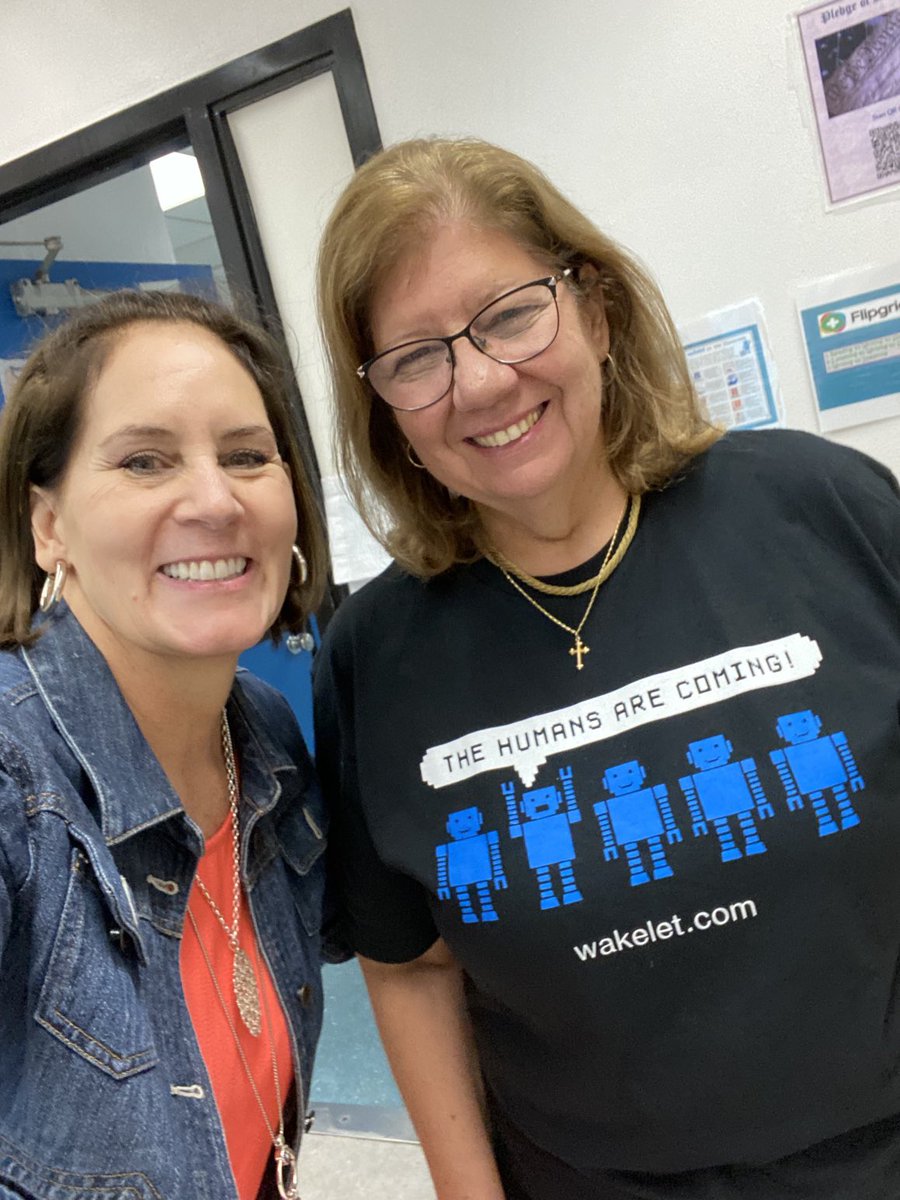 ⁦<a href="/MDCPSBilingual/">MDCPS Bilingual Dept</a>⁩ ⁦<a href="/wakelet/">Wakelet 💙</a>⁩ ⁦@TxTechChick⁩ when caring teachers are excited to learn more &amp; show up to summer PD - learn about Wakelet &amp;&amp; everyone wants a t-shirt!! Riding the Wave🌊🌊🌊