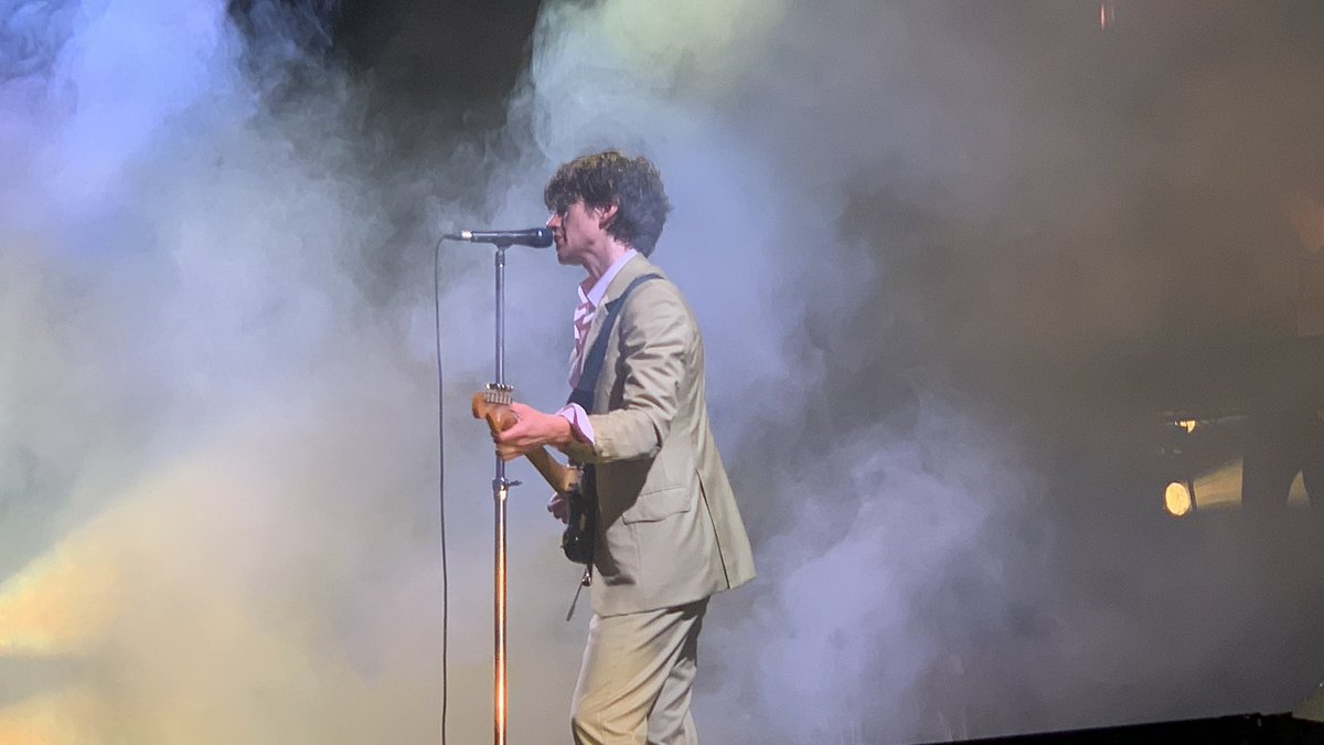 mateus_stanisic's tweet photo. Alex Turner, the most beautiful man in the world. https://t.co/Or7JuWWVbw