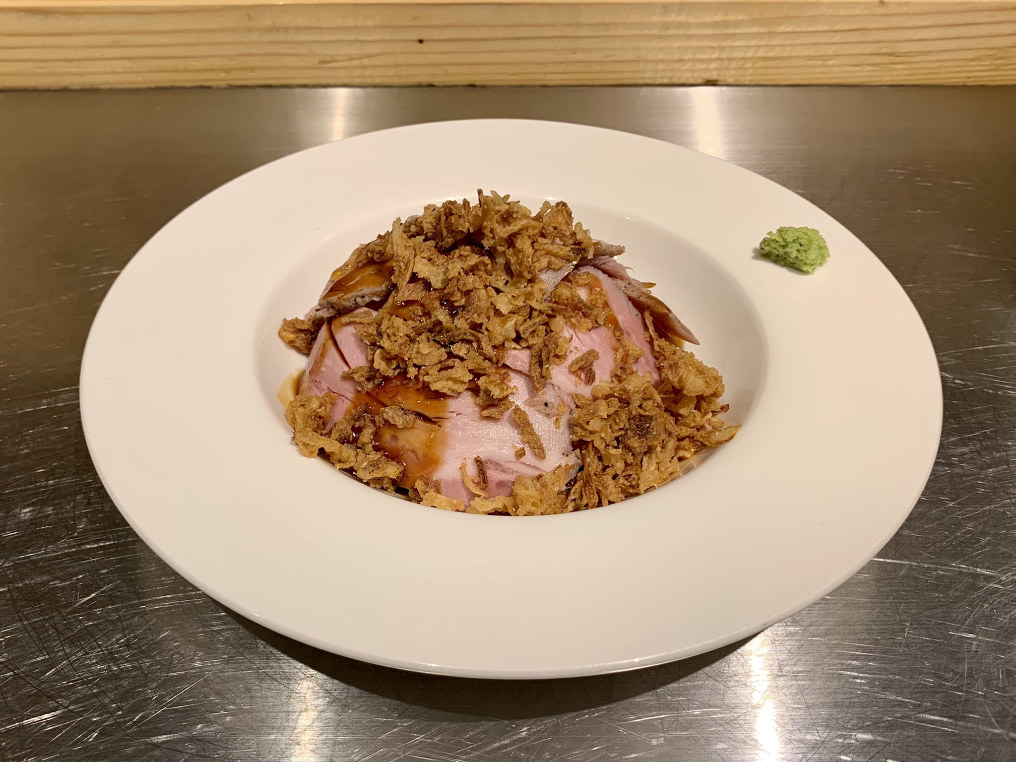 かとけん Rt Maakun1267 中華そば 成城青果 芦花公園 塩そばと肉丼 お得セット 味玉 平ザルを使っての綺麗な麺線 田村製麺使用とくれば勿論柴崎亭の出身 鰹節 羅臼昆布 煮干のスープ 歯応えの良い田村製麺の中細麺 味もビジュアルも素晴らしい