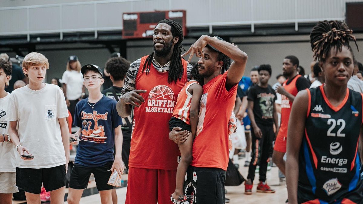 KSTLeague's tweet photo. Big Boy Monday Photo Dump 💪🏾 

#KSTLeague | 📸: @Calebphotoz https://t.co/CSGDFRhWcm