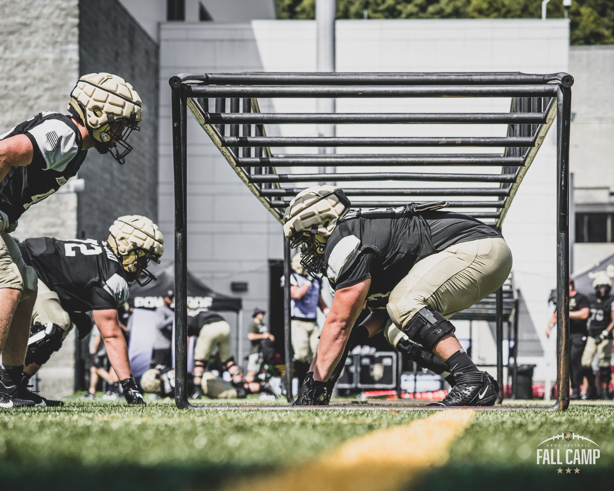 ArmyWP_Football's tweet photo. The MOB working in the heat. 

#GoArmy https://t.co/Ad2lY620nS