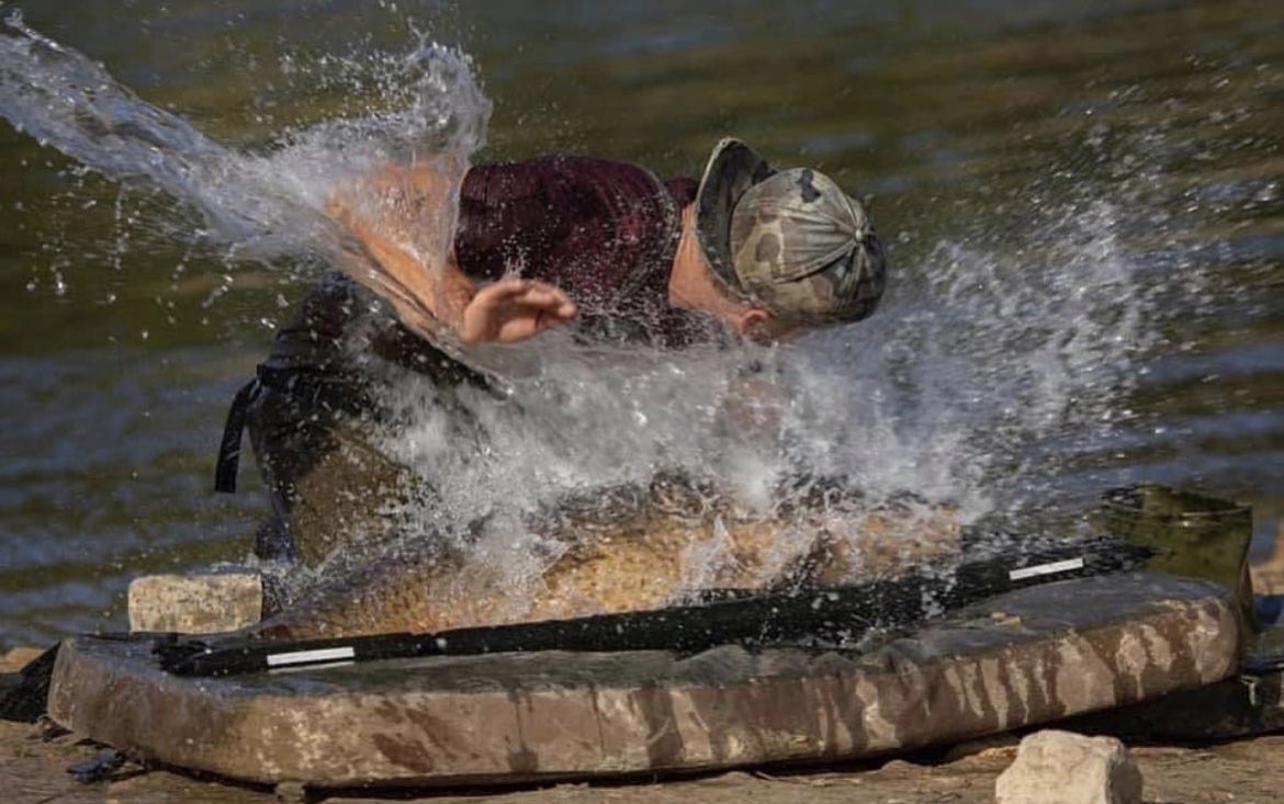 Who can tell us which series &amp; episode of <a href="/itv4MonsterCarp/">Monster Carp</a> this was from?

Tom getting an absolute ‘SOAKING’ 🎣

<a href="/TomDove11/">Tom Dove</a> 
<a href="/KordaOfficial/">Team Korda</a> 
<a href="/MainlineBaits/">Mainline Baits Official</a> 
<a href="/DelkimLtd/">Delkim</a> 

#MonsterCarp #BigCarp #TomDove #MainlineBaits #KordaOfficial #NeilSpooner