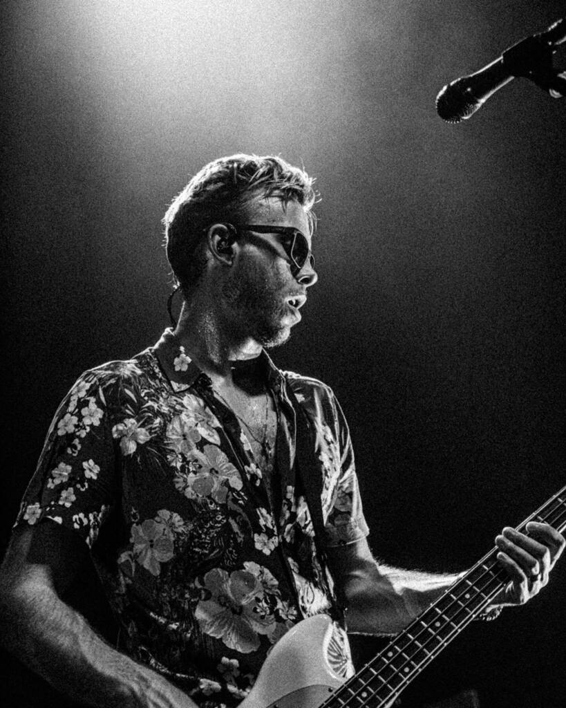 RikerLynch's tweet photo. Probably the most sweaty I’ve ever been in my life and it was amazing! The post show ice bath never felt so good. Thank you Toronto! https://t.co/p2cNPuSvms