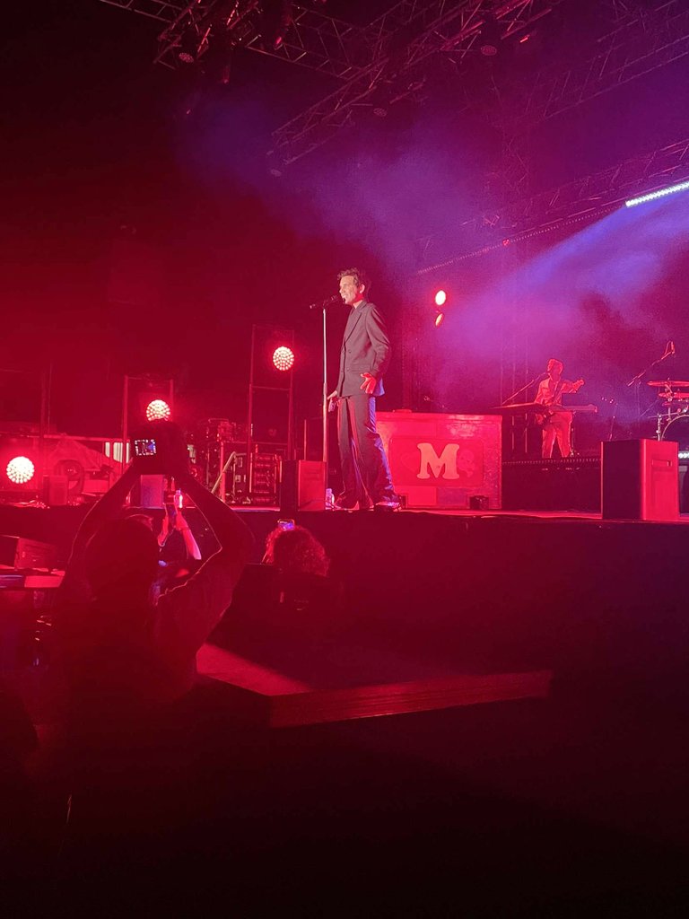 BtsUttt's tweet photo. Merci merci merci @mikasounds 🥺🥺🥺❤️❤️❤️ C'était une soirée inoubliable !!!#PortoLatino #stflorent @rainfsrs https://t.co/Ld4DjoeyvR