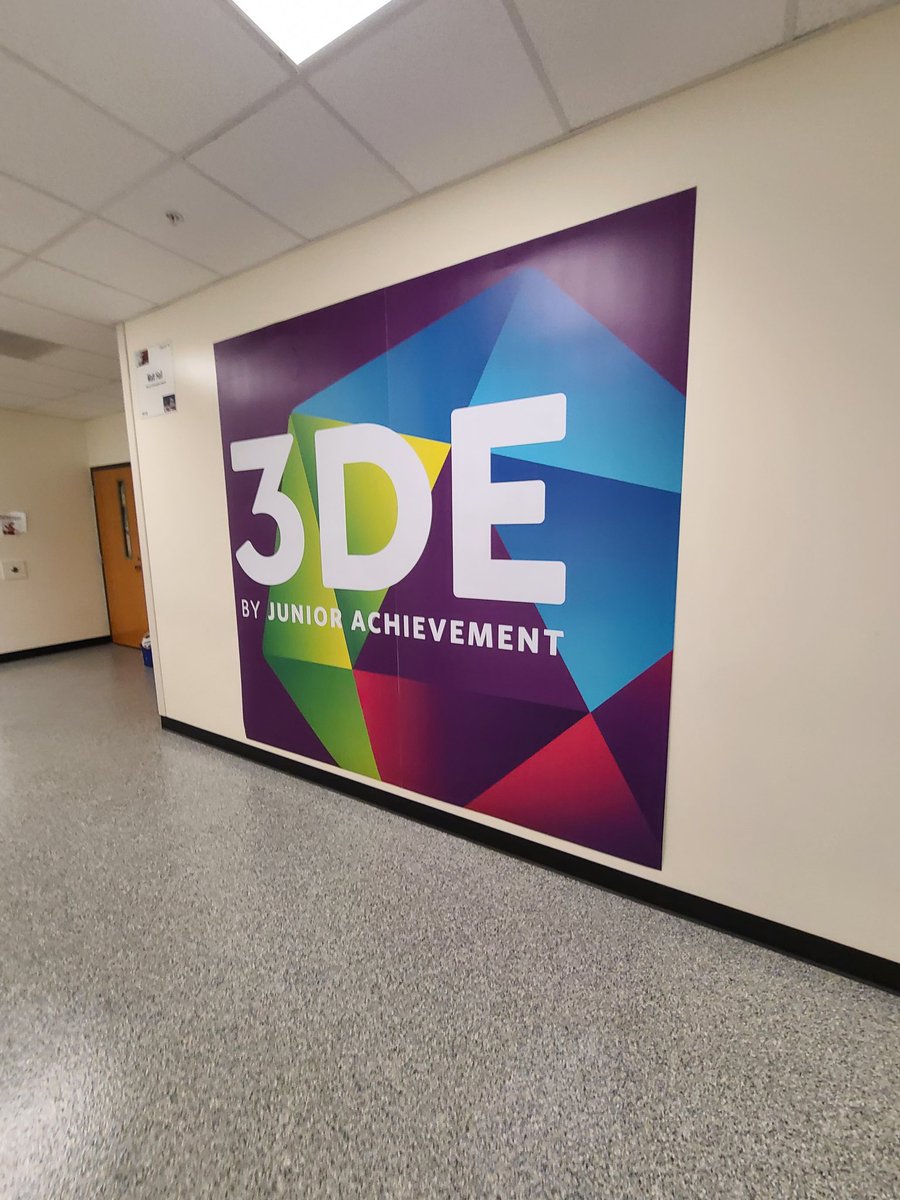 3DE-Olathe East tweet media
