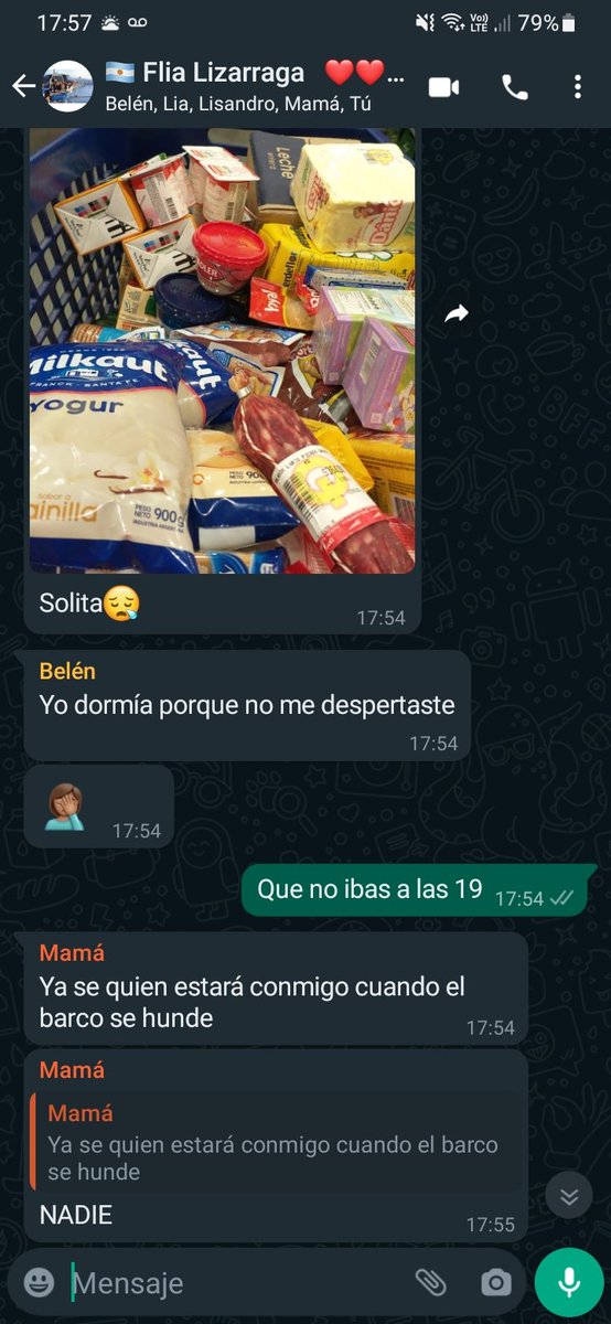 AgusLizarraga00's tweet photo. Nadie:

La exagerada de mi mamá cuando no la acompañamos UNA SOLA VEZ al super: https://t.co/QNXbuDCx2j