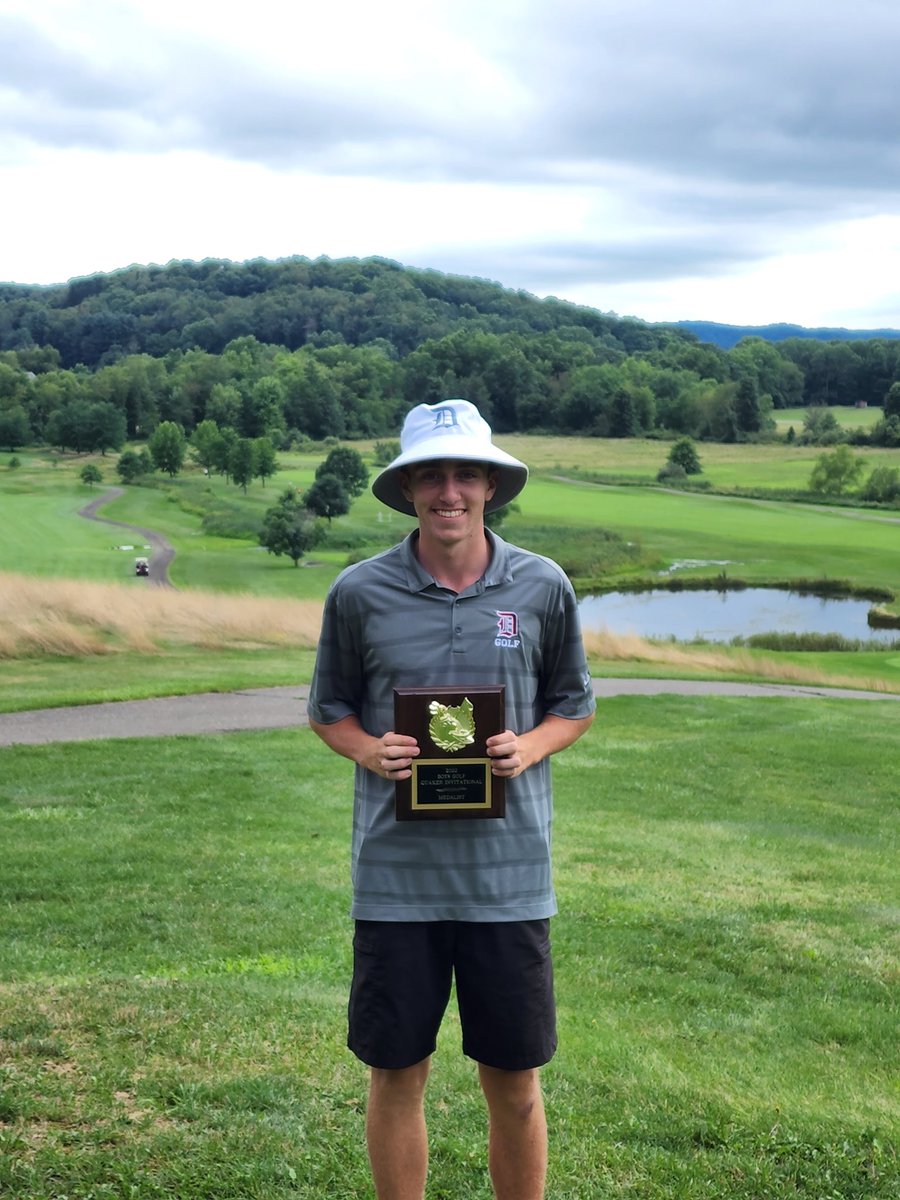dovergolfteam's tweet image. 1st Annual NP Quaker Invitational Champs. 305 @OakShadowsGC. @DylanGrewell 72 🔥🔥, Hanner 75, Yoder 77, Dale 81.