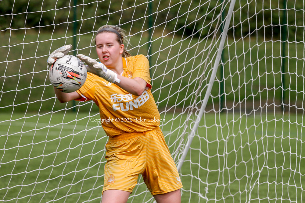 Pictures from pre season friendly <a href="/NUFCWomen/">Newcastle United Women</a> Devs 🆚 <a href="/WestEnd_Ladies/">Sunderland West End Ladies FC</a> 7 Aug 2022 ⚫️ 1-1 🔴

#NUFCWomenDevs <a href="/SheKicksMag/">She Kicks - women's football magazine</a> <a href="/WOFLIB/">Without Football Life is Boring</a> <a href="/ImpetusFootball/">Impetus</a> <a href="/SportsManagem12/">Sports Management Agency</a> <a href="/OnHerSide1/">On Her Side</a> #WomensFootball #footballphotos #nufc <a href="/BeckyLangley4/">Becky Langley</a>