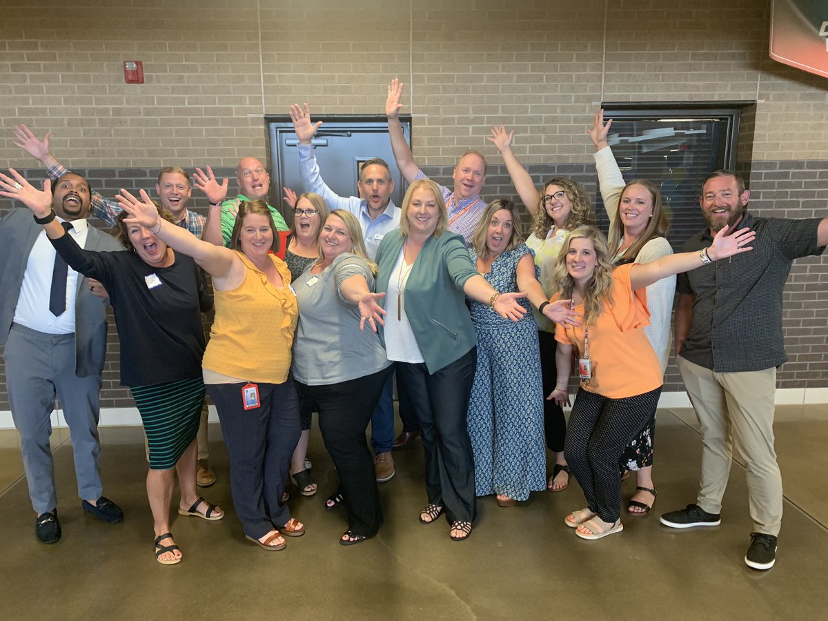 Kroll_Rob's tweet photo. Can’t hide that #NorthsidePride! Northside leaders are excited to welcome back our kids! @Hillcrest_SPS @ReedAcademy1 @PViewSPS @watkinswildcats @Williams_SPS @FremontSPS @AngelaValchev @Robberson_SPS @SpsTruman @officialSPS Thanks for the mic @DrGrenitaLathan @DrNicoleHolt ! 😂 https://t.co/tiQtjpE3e1