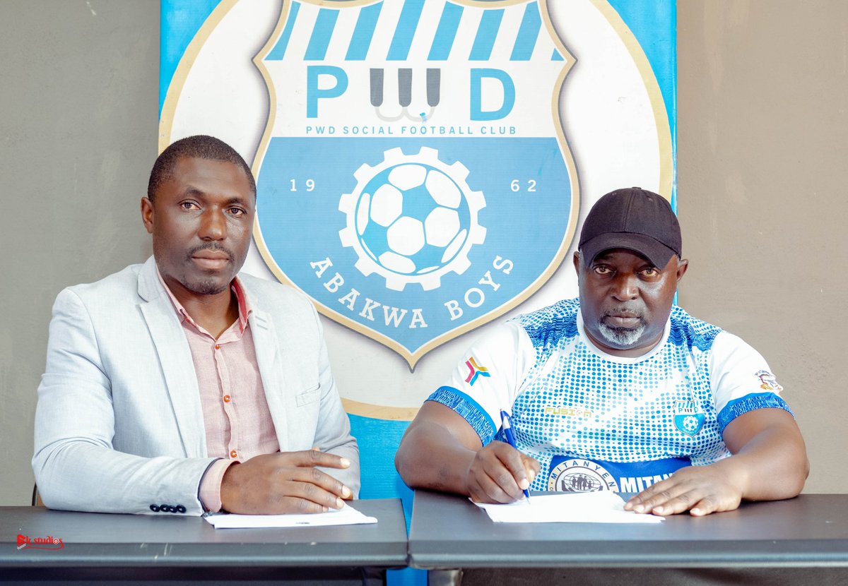 pwd_bamenda's tweet photo. 𝐂𝐋𝐔𝐁 𝐒𝐓𝐀𝐓𝐄𝐌𝐄𝐍𝐓: 𝐍𝐊𝐀𝐁𝐘𝐎 𝐌𝐀𝐑𝐓𝐈𝐍 

We are delighted to announce that an agreement has been reached with Nkabyo Martin, as new head coach of the Abakwa Boys.
The tactician returns to the club after two previous stints in 2013 and 2016. https://t.co/DZ7Qzkja08