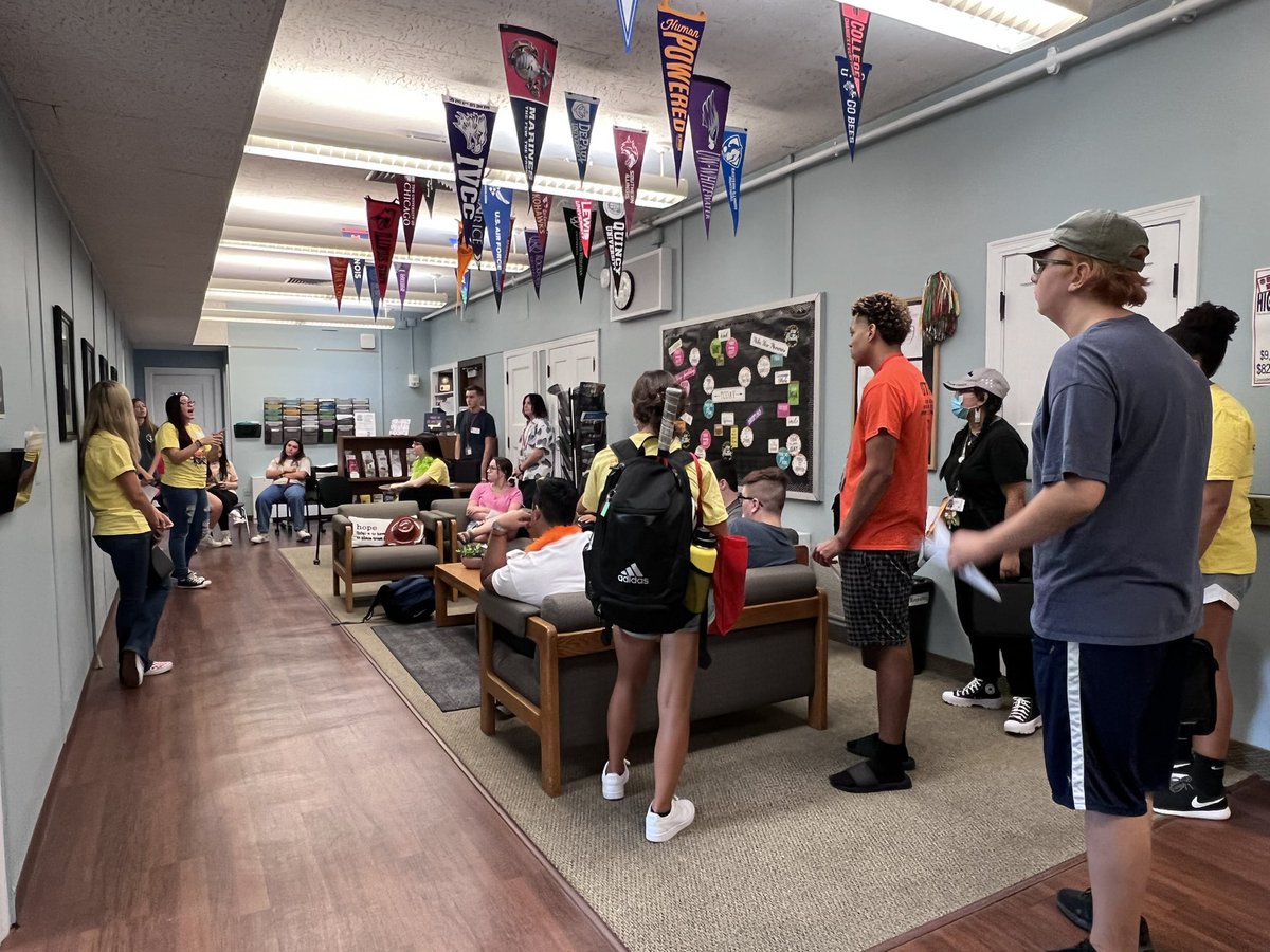 This afternoon some of our transfer students came into the school to tour the building with <a href="/LPHS_Link_Crew/">LPHS Link Crew</a> and prepare for their first day of school tomorrow. We’re excited to welcome our new Cavaliers! <a href="/LPCavaliers/">LP High School</a>