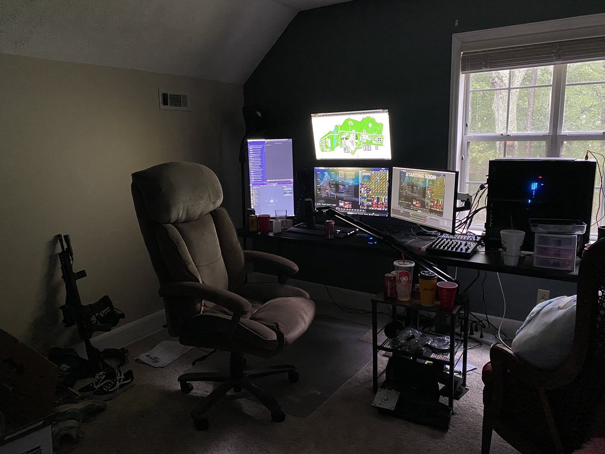 imJurld's tweet photo. Just finished setting up my monitors. Ready to level on EFT after work tonight. See y’all tomorrow!
#eft #escapefromtarkov #twitchstreamer #Affiliates #thicc #wow https://t.co/ToyLisBRyR