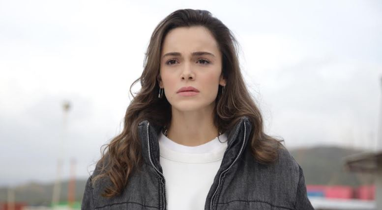 Lizzie922's tweet photo. According to TvDunyasii Aytaç Şaşmaz (Evren) will be partners with Aslıhan Malbora (Ece) and Mert Yazıcıoğlu (Kerem) will be partners with Hafsanur Sancaktutan (Derin) in #GelecekUzunSürer https://t.co/PfcZn1FIS3