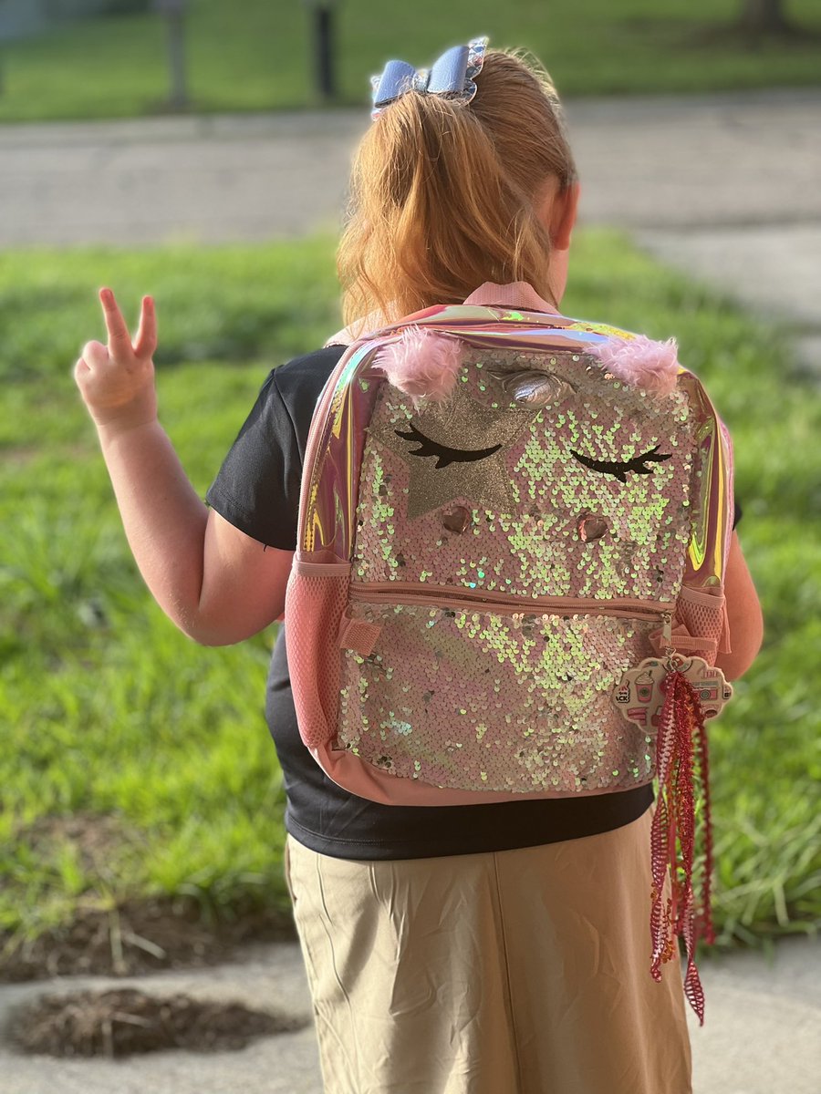 JanetMelancon's tweet photo. Watch out 2nd grade...my #sabd is gonna take over! Some days I still can't believe I get to be her grandma...#BacktoSchool2022 #grannysbaby https://t.co/eHXxLrOlKM
