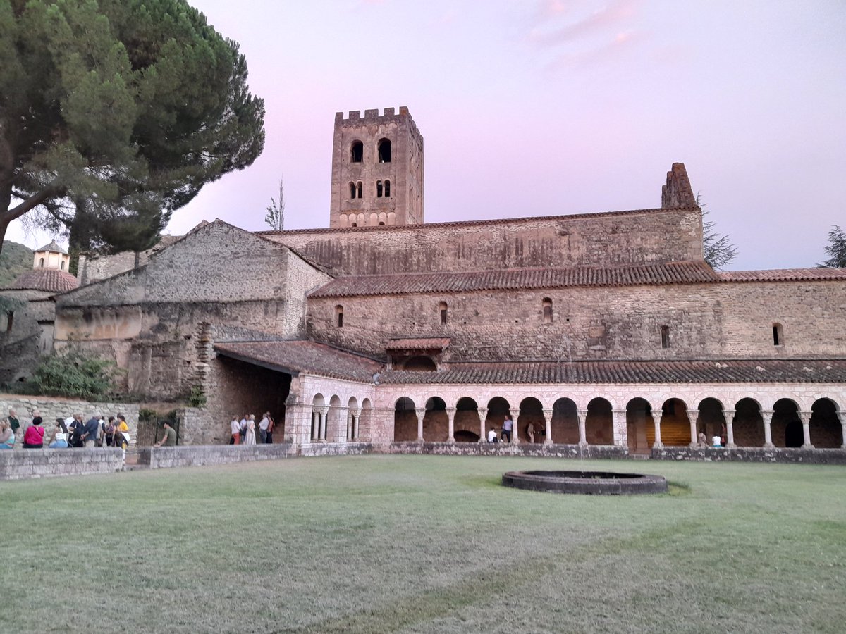 This was the setting for an outstanding concert of exquisite artistry by @LeaDesandre <a href="/DunfordLutiste/">Thomas Dunford</a> and William Christie. Their musicianship and   sense of ensemble was astonishing.