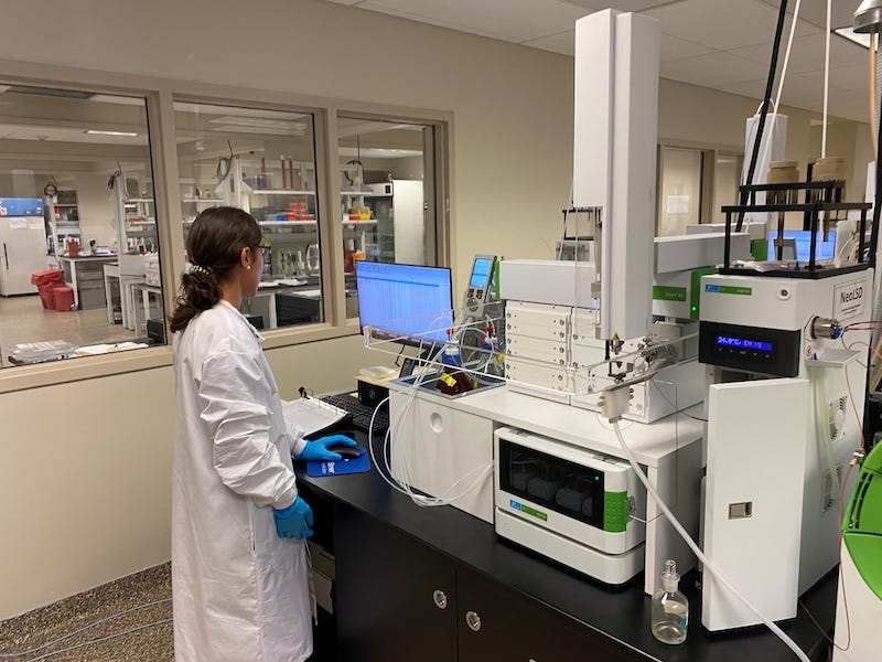CLPmag's tweet photo. Weathering staff turnover, controversy, and a public health emergency, learn how the Oklahoma State Public Health Laboratory transferred to a new facility in the midst of the COVID-19 crisis. #covid #covid19 #pandemic #oklahoma #publichealthlab
https://t.co/8bEA9sBXeV https://t.co/i4GBb7Fd0i