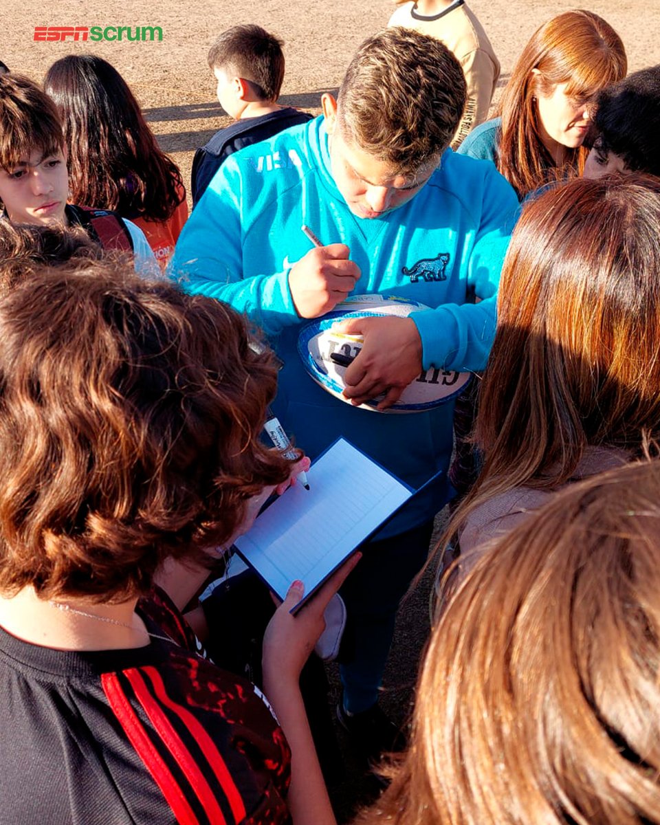 .<a href="/moneda00/">Thomas Gallo</a>, a pura firma en su paso por San Juan. 🇦🇷🖊️

#PUMASxESPN