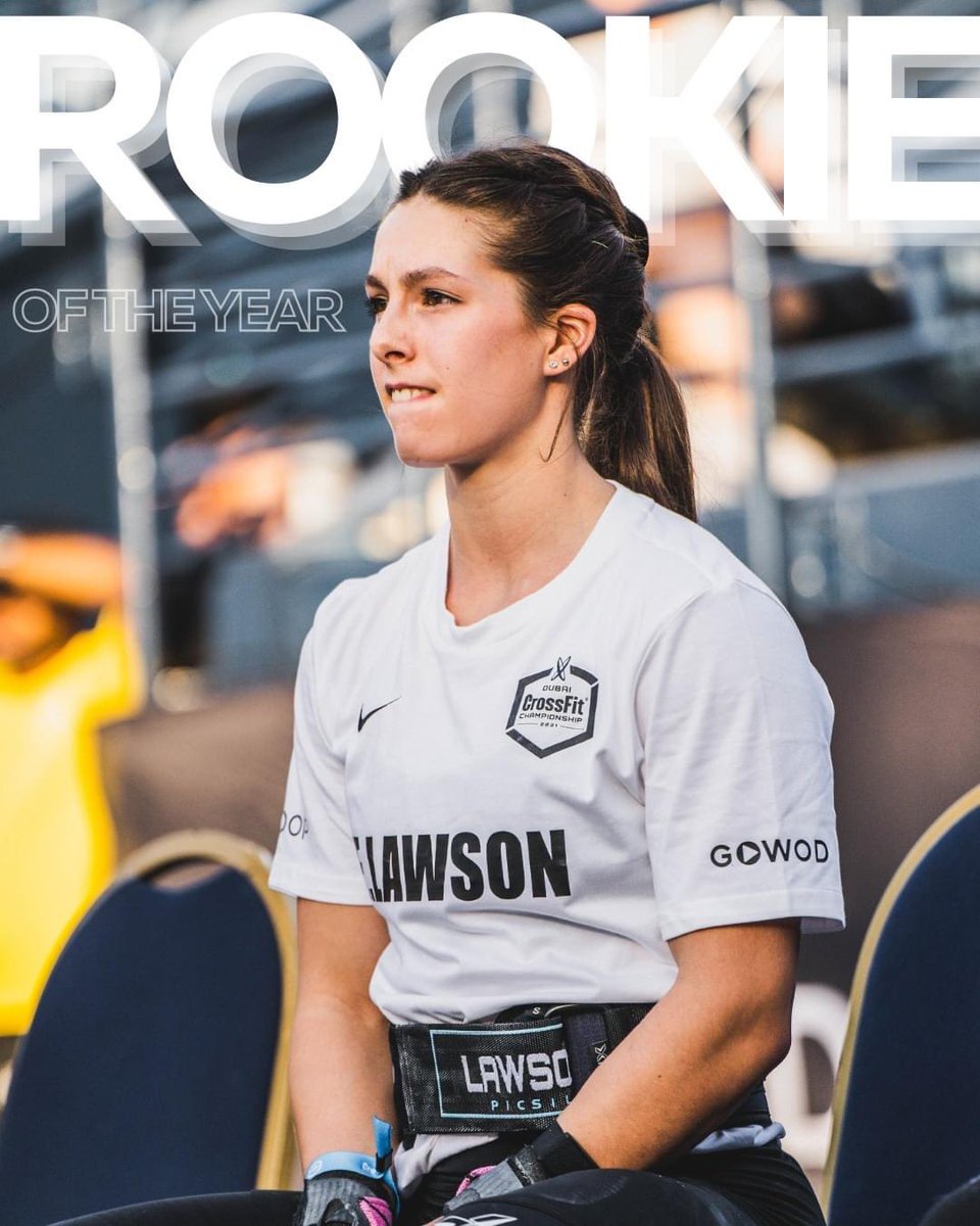Emma Lawson se convierte en Rookie del año en los #CrossfitGames2022 🇨🇦 

Ha demostrado todo su potencial, fuerza, personalidad y compañerismo. Con tan solo 17 años ha estado al mejor nivel, se ha vestido de líder y es la 6ª mujer más en forma del planeta. 🌎

¡Gracias Emma! 😊