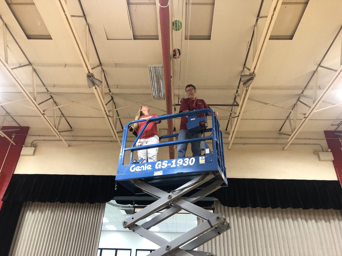 When you have a new AP, you put her on the scissor lift to get the trapped balls from the ceiling. Great job @MrsBerry_Lakota!! @LakotaBizOps @LakotaSuper @hopewellECS