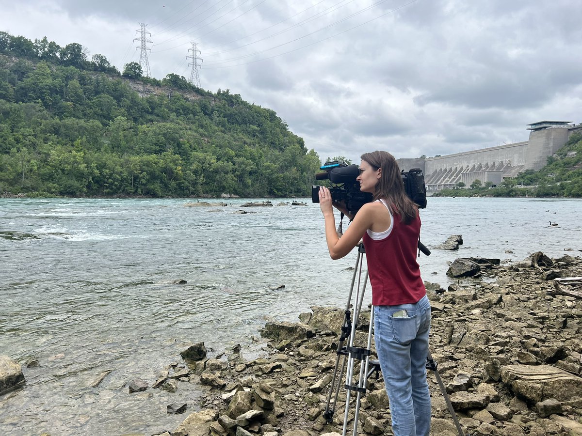 Hope_Winter's tweet photo. Today for #DestinationNewYork, we took a hike at Devil’s Hole State Park, to hear more about the history that is rooted in these paths. Learn more tonight on @news4buffalo at 6pm! https://t.co/ekMa3Owip5