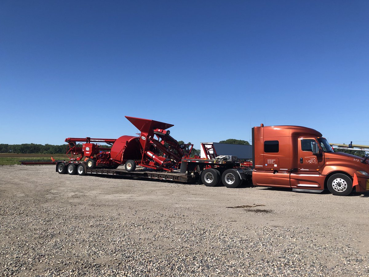 PremiereShort's tweet photo. That time of year, (Farm Show Season). First load heading to Mitchell SD for DakotaFest.  Excited to see everyone there! #DakotaFest #SDfarmshow @rennmillcenter https://t.co/WrM2ewcnuE