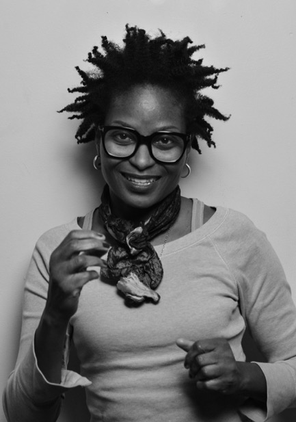 SistersofToday's tweet photo. Invitation: Attorney, Activist, Author Mawuli Davis to Perform Dramatic reading & book signing on @MarthasVineyard this Thurs. August 11th 1pm @OakBluffsMA Strand Theatre
#WENEEDYOUonMV https://t.co/0iy8oYRKJV