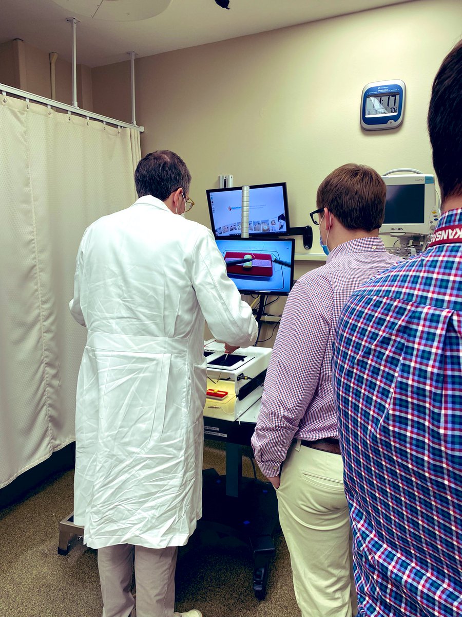 The @uamshealth surgery #interns crushing #FLS tasks today in @UAMSSIMCENTER 🤩 So excited to see how they will grow and develop in our programs @UAMS_Surgery @UrologyUAMS @UAMS_Vascular @SAGES_Updates