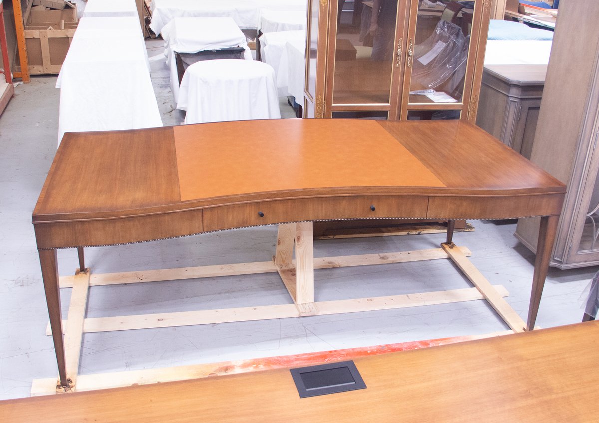 CouncillCraft's tweet photo. This beautiful Hugo Table desk typically is made from Mahogany, but we made this one in Walnut with Bourbon leather and we love how it looks finished!  
#desk #walnut #leather #lux #customwood #madeforyou #madeintheUSA #customfinish #homeoffice #luxury https://t.co/q9KM6TqBZc