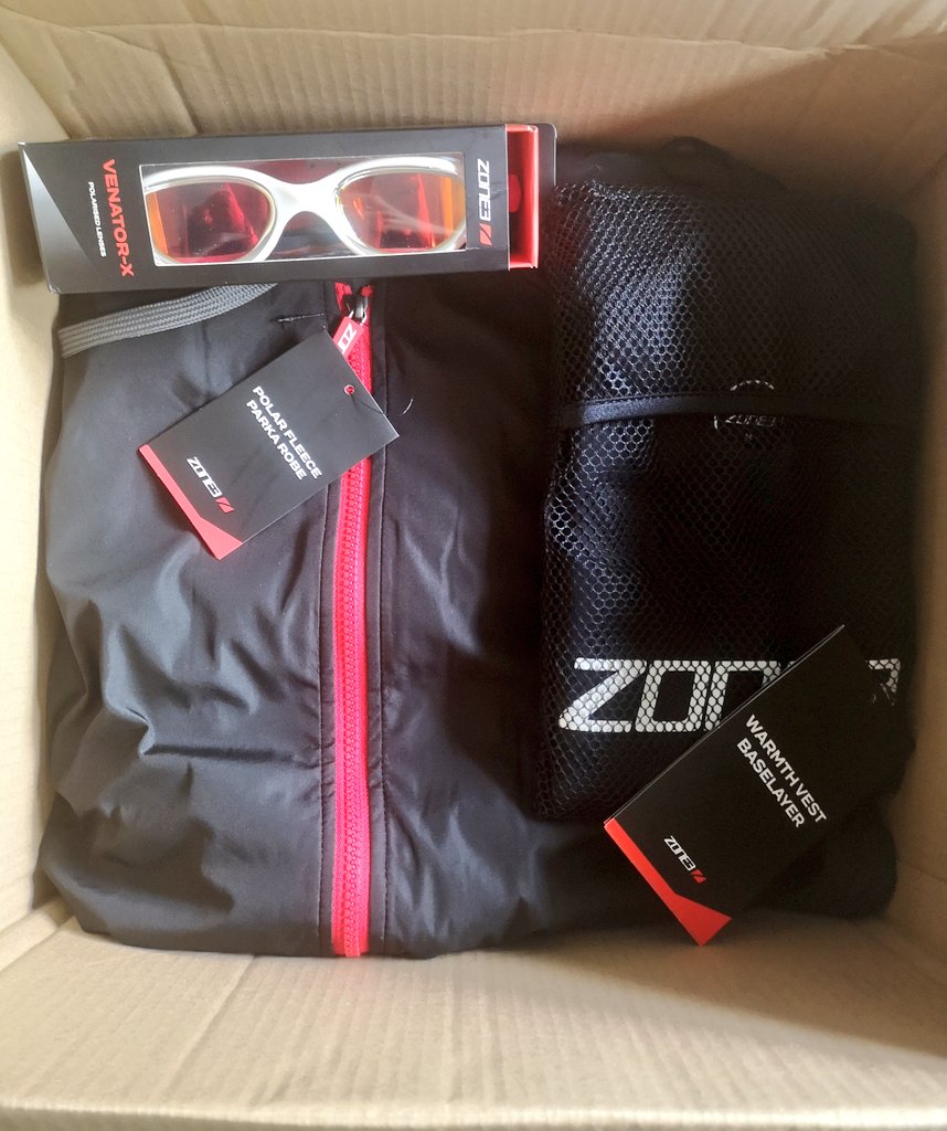 alex_staniforth's tweet photo. All the gear. Still no idea.
Thanks @ellis_brigham for the supplies. Officially joined the wild swimming club. #FrogGrahamRound? https://t.co/WlCrNDsjAO