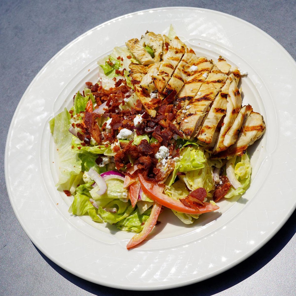 Gallowaydining's tweet photo. CHICKEN BLT SALAD 🥗😍 https://t.co/g74jM6J7H9