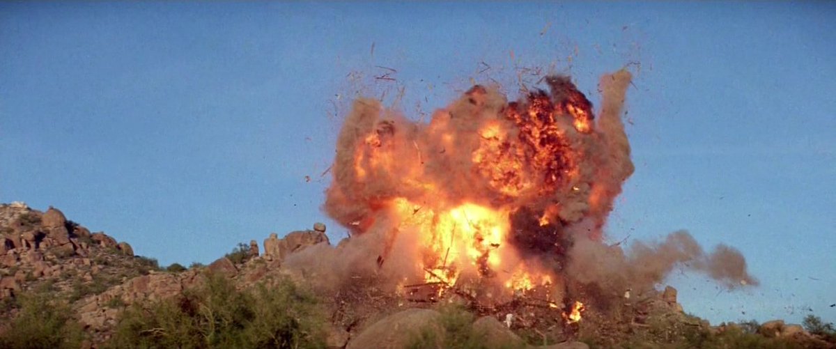 redroomrantings's tweet photo. Zabriskie Point (Michelangelo Antonioni, 1970) https://t.co/fFIKyX25WF