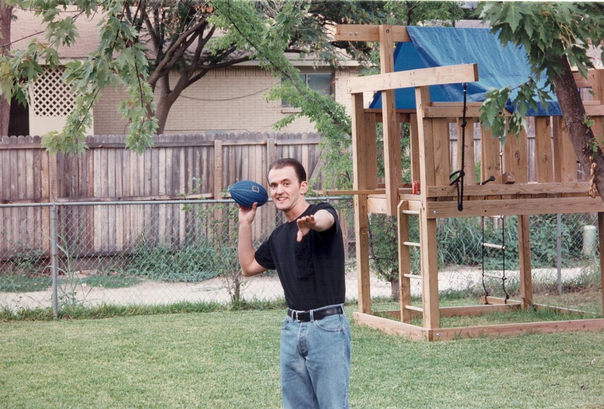JoeSiegler's tweet photo. 20yrs ago (9 Aug 2002) we lost William Scarboro. He was a good friend of mine in the old Apogee/3DR days. Died young (age 31). Was most well known for the EKG mode in Rise of the Triad. He would have been all over the return of Beavis & Butthead now. Miss ya William. #DaHur #Uh27 https://t.co/S3if5oYY7E
