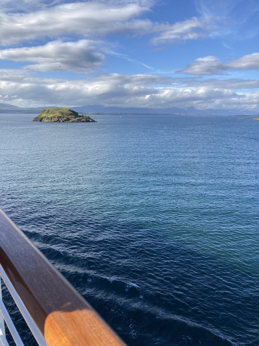 UkWindstar's tweet photo. Stunning sailaway this afternoon! But Who can tell me where Star Legend just departed from? #WindstarCruises https://t.co/4MoRyVuL3j