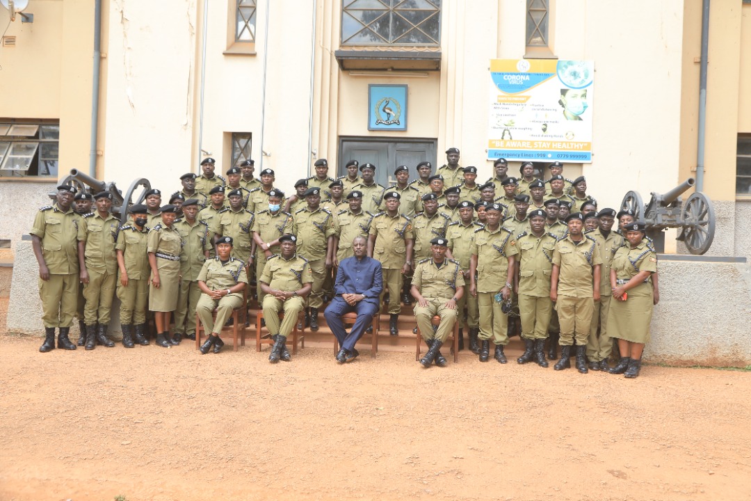 CID1_UG's tweet photo. The Honourable Minister of State for  @mia_uga , Gen. David Muhoozi has today visited CID Headquarters and addressed the Officers on strategic priorities and gaps in the performance of the Directorate. https://t.co/PYQ1hVQS39