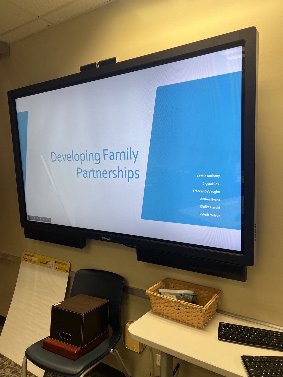 OHarold74's tweet photo. So exciting to meet some of our new YCSD teachers at the Developing Family Partnerships professional development session! Ready for 2022-23 school year!!⁦@YCSD⁩ https://t.co/VpIHxCZxIF