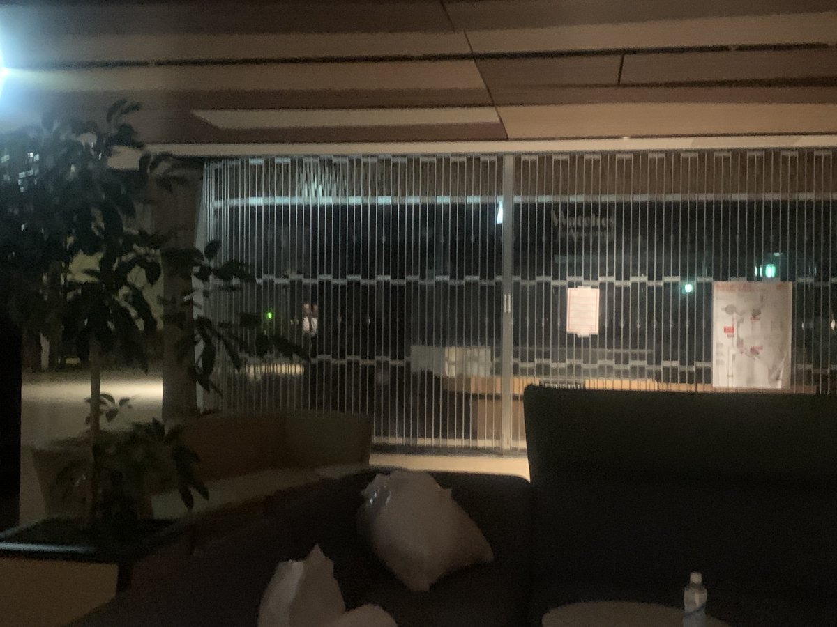 Felipelotas_1's tweet photo. @AirCanada my partner is currently stucked in Narita Airport for 24 hours without any help because of an AirCanada mistake. @AirCanada Customer Service could you please contact us now? Your local staff abandoned her and told her to call you despite her having no sim card https://t.co/0XmjPE2TKP