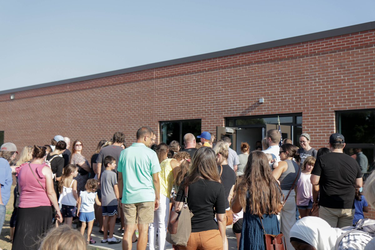 HilliardSchools's tweet photo. Thank you everyone who attend the Hilliard Preschools ribbon cutting last night. We had a huge turnout! The expansion includes 8 new classrooms allowing 64 new spots for our youngest students. https://t.co/BYl26nhHdh