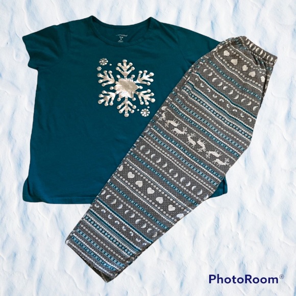 HotCocoaPR's tweet photo. So good I had to share! Check out all the items I'm loving on @Poshmarkapp from @palockwood1 #poshmark #fashion #style #shopmycloset #quiksilver #crownivy #womanwithin: https://t.co/kziBLbfYZR https://t.co/vbhHHEKrQI