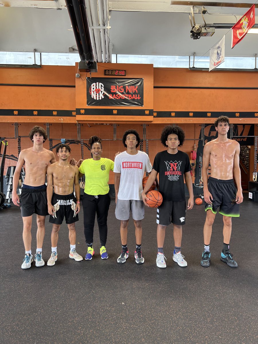Nikki Thompkins (@bignikthompkins) on Twitter photo Great session with these guys! They put in work! They fed off each other and upped the expectations! Good work <a href="/AdamHardy0/">Adam Hardy</a> <a href="/BradyTitus2/">Brady Titus</a> <a href="/ejryans7/">Elijah “EJ” Ryans</a> <a href="/CameronRyans0/">Cameron Ryans</a> <a href="/ohardyy/">Owen Hardy</a> 💪🏾🏀 #TrainWithBigNik Great session with these guys! They put in work! They fed off each other and upped the expectations! Good work <a href="/AdamHardy0/">Adam Hardy</a> <a href="/BradyTitus2/">Brady Titus</a> <a href="/ejryans7/">Elijah “EJ” Ryans</a> <a href="/CameronRyans0/">Cameron Ryans</a> <a href="/ohardyy/">Owen Hardy</a> 💪🏾🏀 #TrainWithBigNik