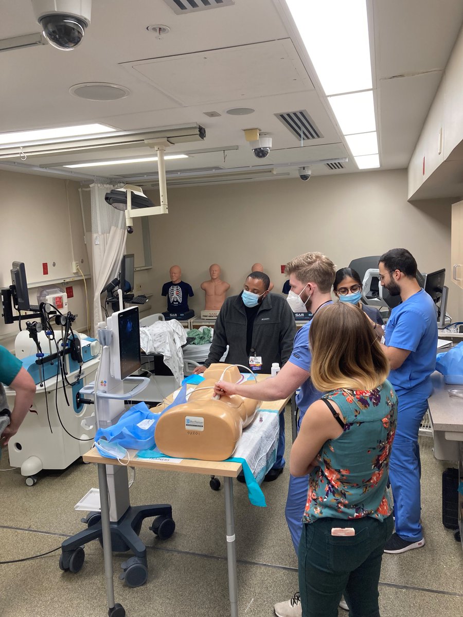 Great teaching from Instructor Dr Ples Spradley in Internal Medicine @UAMS_COM - central line placement and paracentesis are on the agenda today!! Residents benefit greatly from #peer training & strengthens our @uamshealth educational mission