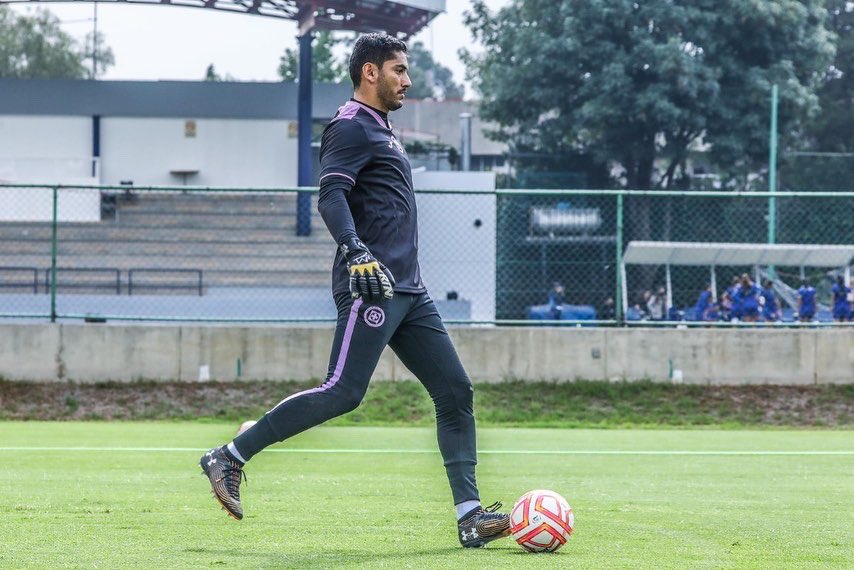 jesuscorona01's tweet photo. Gracias Dios por permitirme hacer lo que más amo 🔥⚽️🔥💙 https://t.co/7dBQsdn1nm